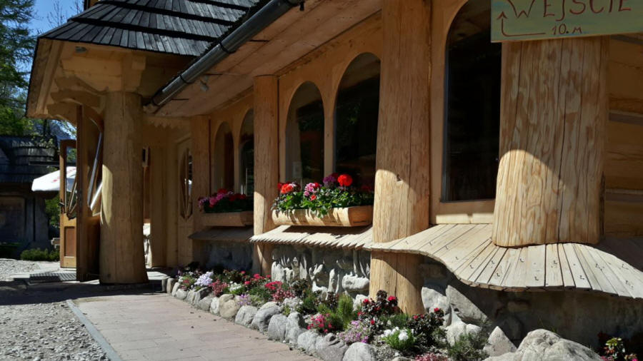 HARNAS étterem szobák szállás pihenés a hegyekben Tatry Lengyelország